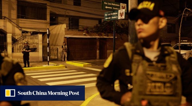 Presiden Peru Boluarte mengesampingkan pengunduran diri di tengah penyelidikan Rolex