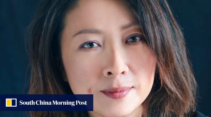 Produser film yang bekerja dengan Jackie Chan, John Woo, Wong Kar-wai melihat sinema Hong Kong akan menurun. Dia punya jawaban