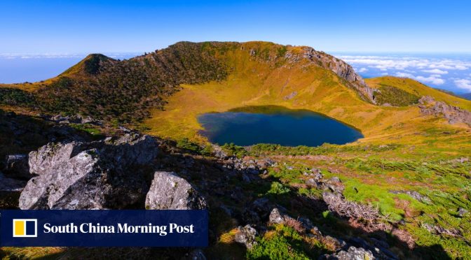 Ekologi Gunung Halla Korea Selatan menghadapi ancaman dari pejalan kaki yang menyeruput ramen